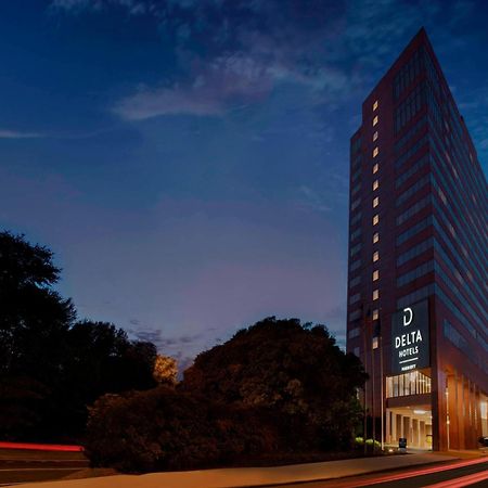 Delta Hotels by Marriott Richmond Downtown Buitenkant foto