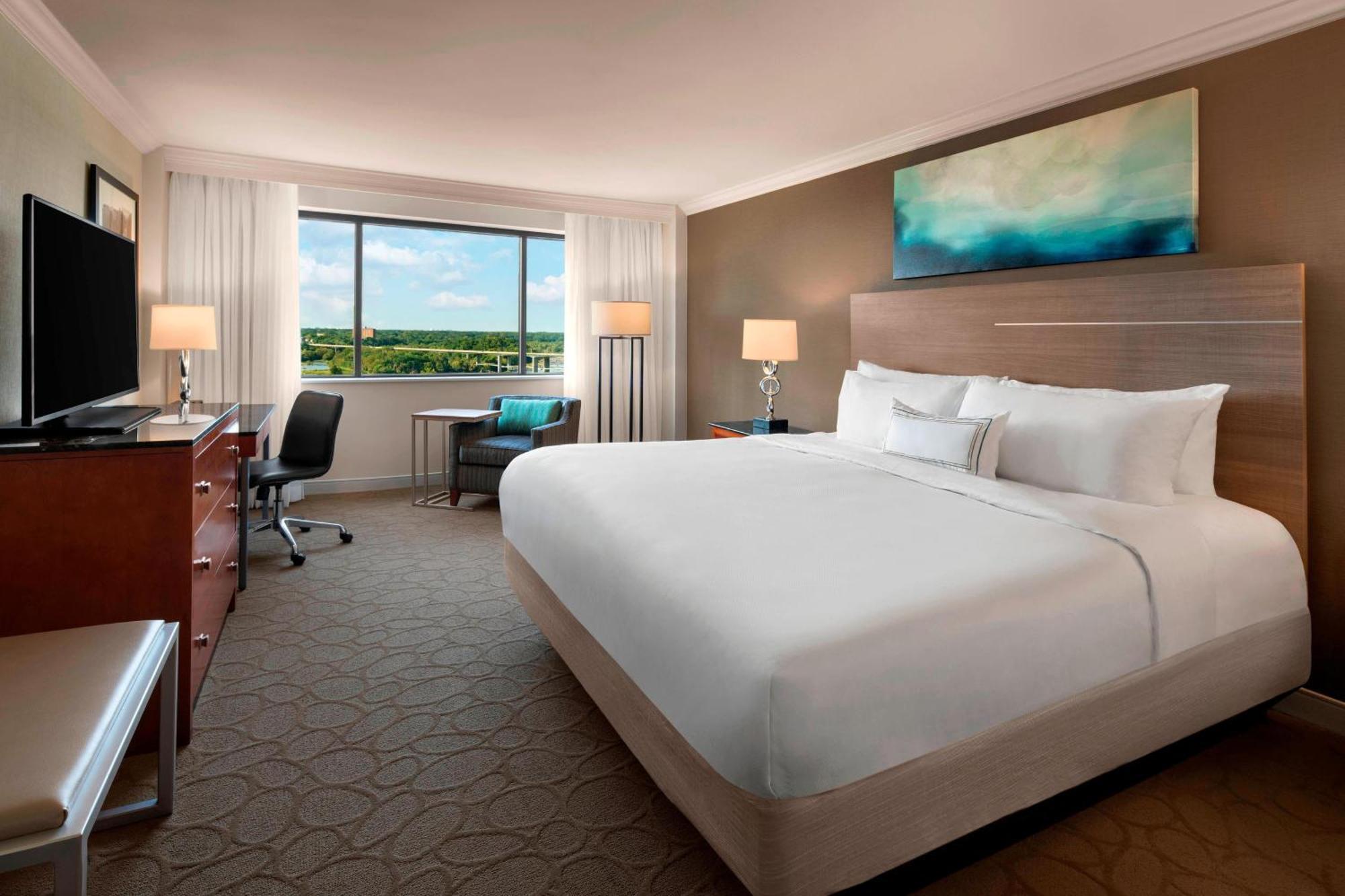 Delta Hotels by Marriott Richmond Downtown Buitenkant foto
