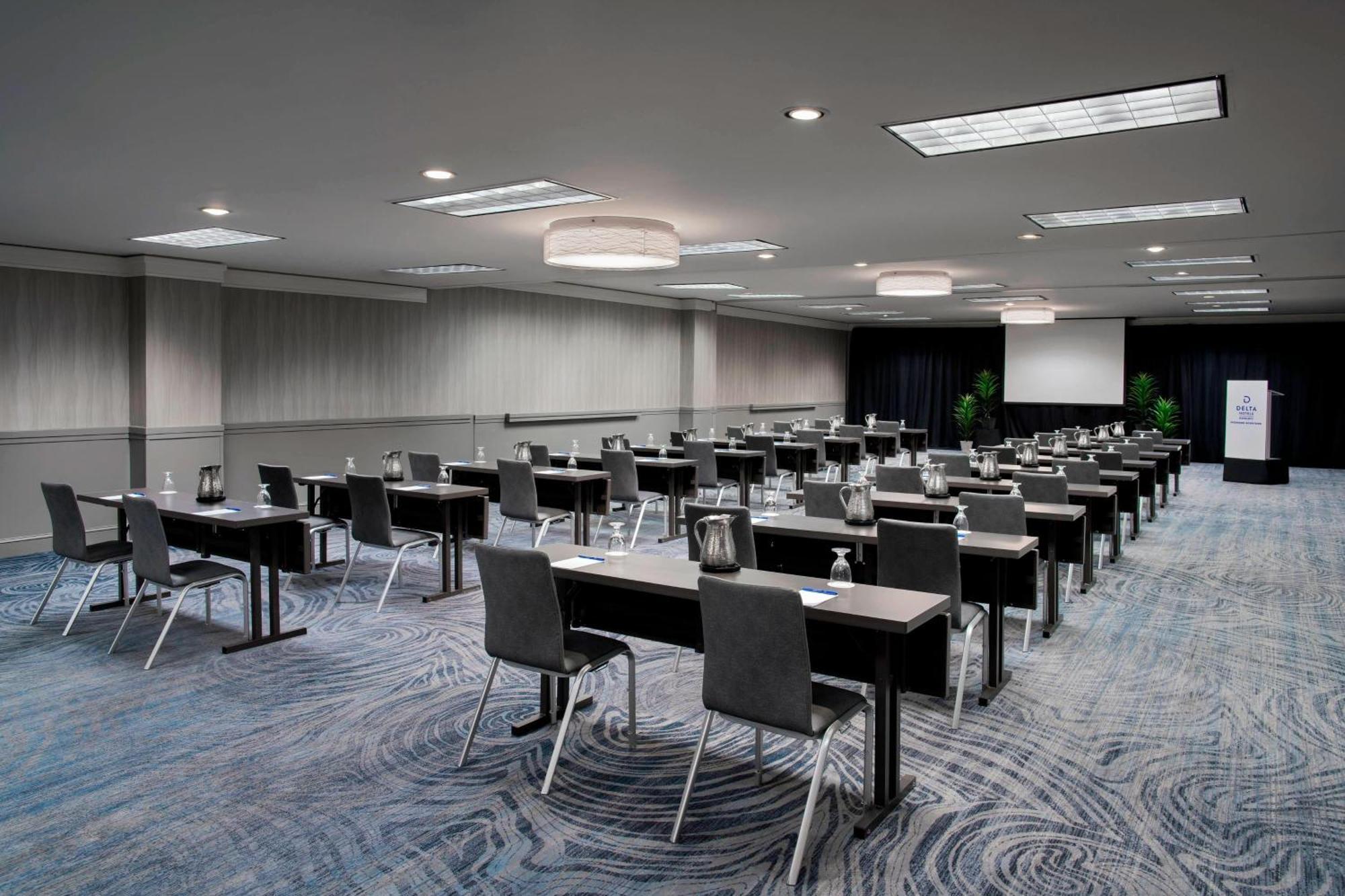 Delta Hotels by Marriott Richmond Downtown Buitenkant foto