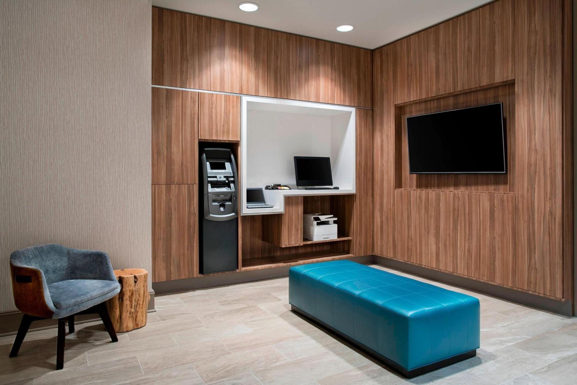 Delta Hotels by Marriott Richmond Downtown Buitenkant foto