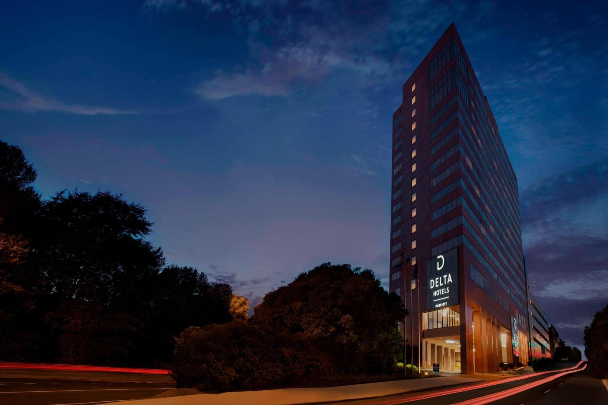 Delta Hotels by Marriott Richmond Downtown Buitenkant foto
