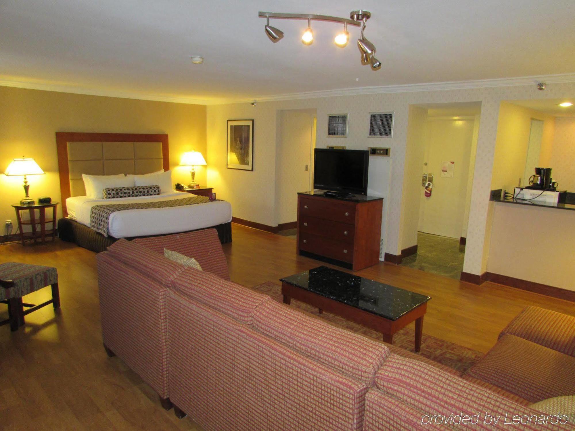 Delta Hotels by Marriott Richmond Downtown Buitenkant foto