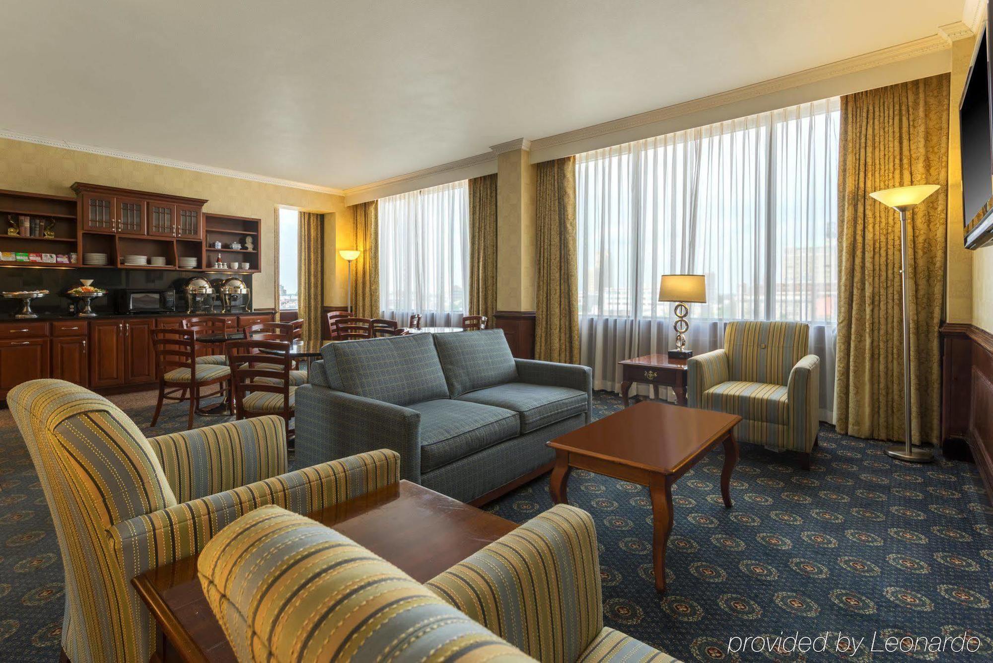 Delta Hotels by Marriott Richmond Downtown Buitenkant foto