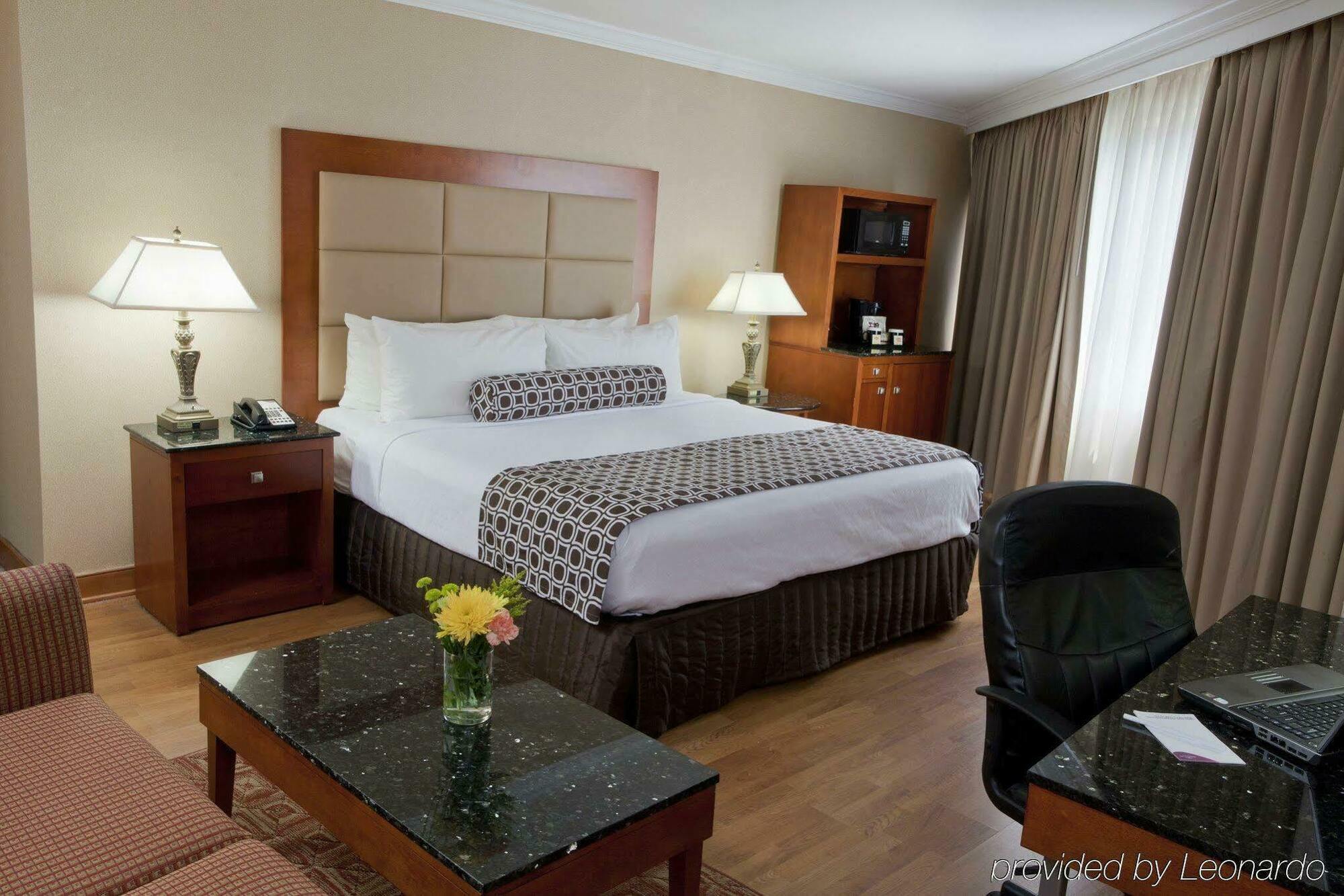 Delta Hotels by Marriott Richmond Downtown Buitenkant foto
