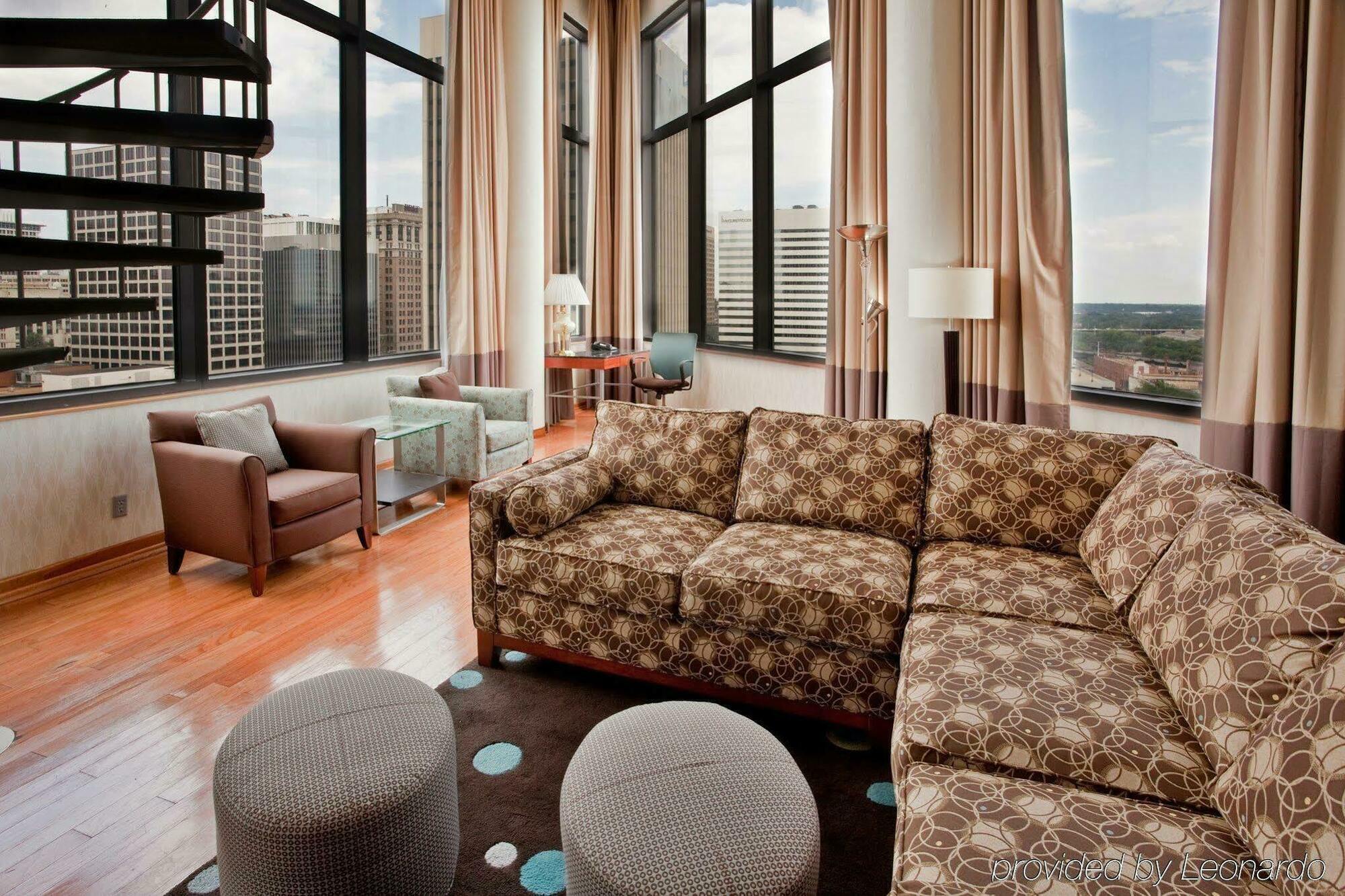 Delta Hotels by Marriott Richmond Downtown Buitenkant foto
